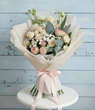 Букет цветов из:  Розы и Лизиантусы #REPLACE_PRED# село Овощи