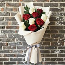 Букет цветов из:  Розы в село Овощи