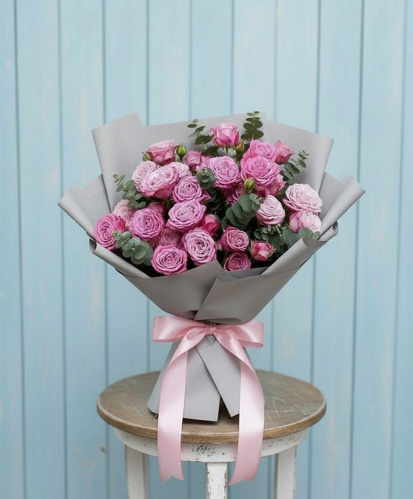 Букет цветов из: Розы в село Овощи