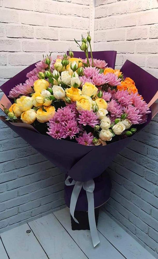 Букет цветов из: Хризантемы и Розы в село Овощи