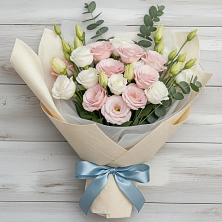 Букет цветов из:  Лизиантусы в село Овощи