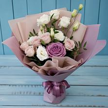Букет цветов из:  Розы и Лизиантусы в село Овощи