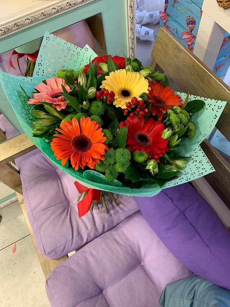 Букет цветов из: Герберы, Хризантемы и Альстромерии в село Овощи