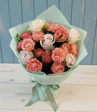 Букет цветов из:  Розы в село Овощи