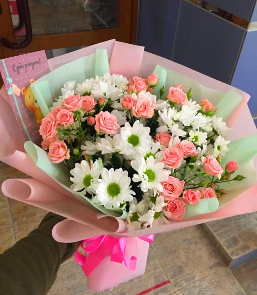 Букет цветов из: Розы и Хризантемы в село Овощи