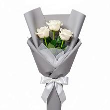 Букет 3 белые розы в село Овощи