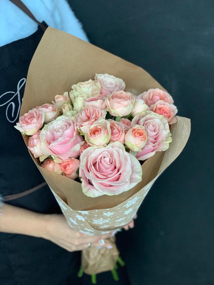 Букет цветов из: Хризантемы и Розы в село Овощи