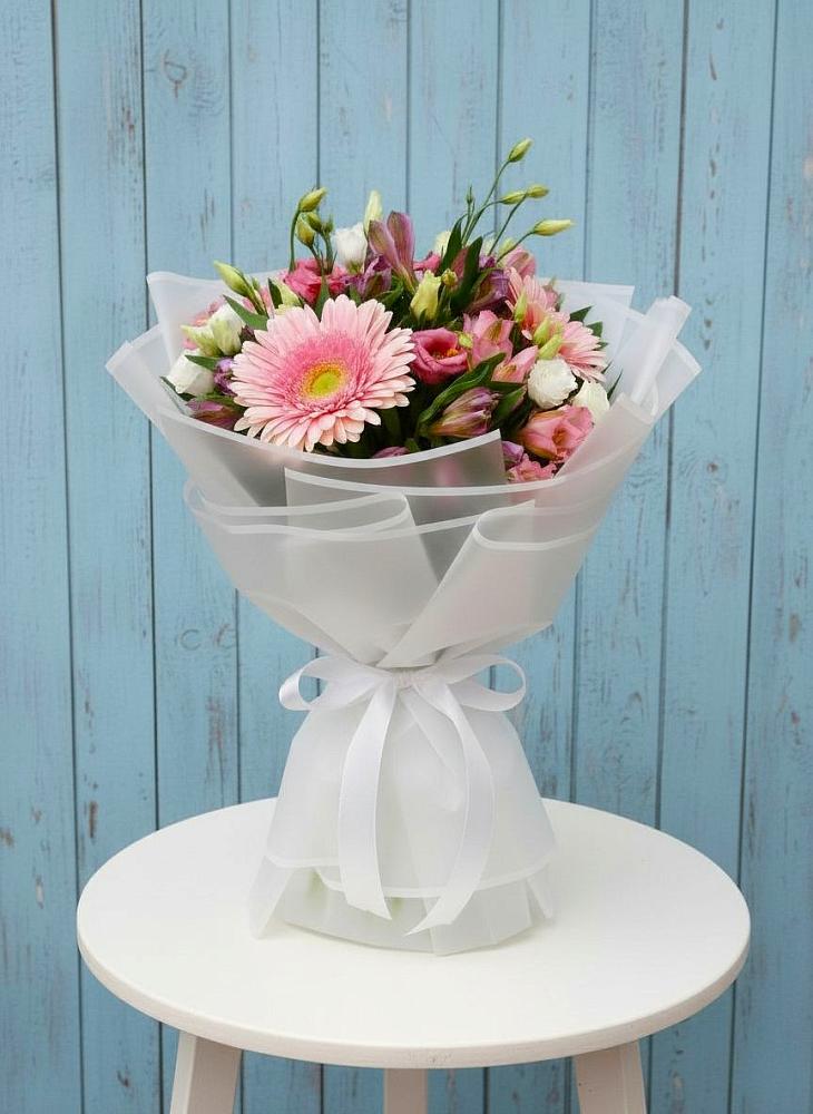 Букет цветов из: Герберы, Альстромерии и Лизиантусы в село Овощи