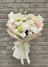 Букет цветов из:  Гвоздики, Розы, Лизиантусы и Хризантемы в село Овощи