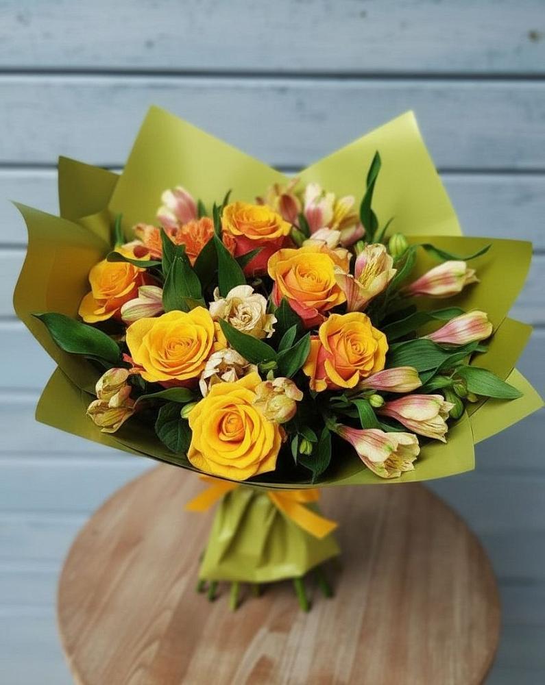 Букет цветов из: Альстромерии и Розы в село Овощи