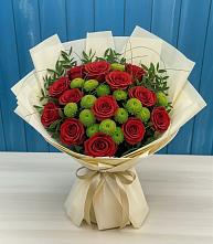 Букет цветов из:  Розы и Хризантемы в село Овощи