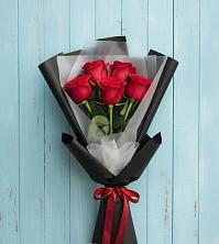 Букет цветов из:  Розы в село Овощи
