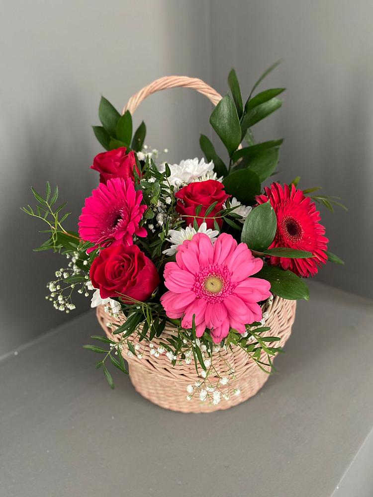 Цветочная композиция из Розы, Хризантемы и Герберы в корзине в село Овощи