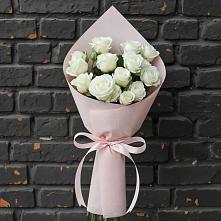 Букет цветов из:  Розы #REPLACE_PRED# село Овощи