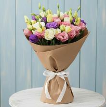 Букет цветов из:  Лизиантусы в село Овощи