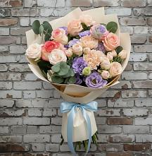 Букет цветов из:  Розы, Лизиантусы и Гвоздики #REPLACE_PRED# село Овощи
