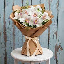 Букет цветов из:  Орхидеи и Розы в село Овощи
